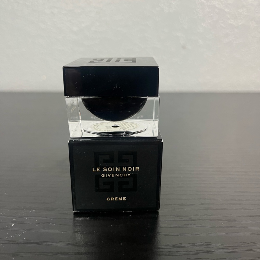 Givenchy Le Soin Noir Black and Clear Crème